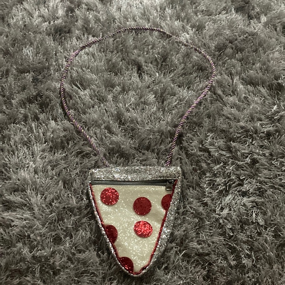 Pizza purse